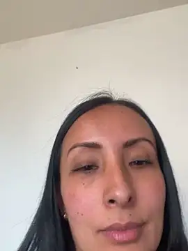 Snapshot of yaralyminjo2 chatting on 7, 1, 2025 yaralyminjo2 online show from 7, 1, 2025