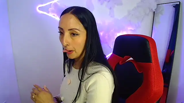 Snapshot of yaralyminjo2 chatting on 22, 1, 2025 yaralyminjo2 online show from 22, 1, 2025