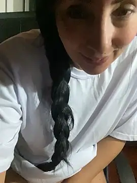 Snapshot of yaralyminjo2 chatting on 29, 1, 2025 yaralyminjo2 online show from 29, 1, 2025