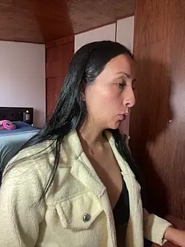 Snapshot of yaralyminjo2 chatting on 21, 2, 2025 yaralyminjo2 online show from 21, 2, 2025