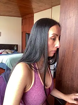 Snapshot of yaralyminjo2 chatting on 19, 3, 2025 yaralyminjo2 online show from 19, 3, 2025