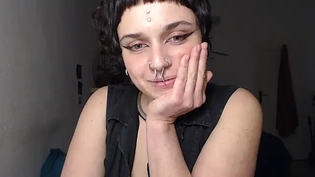 kinkyspirali online show from 13, 12, 2024