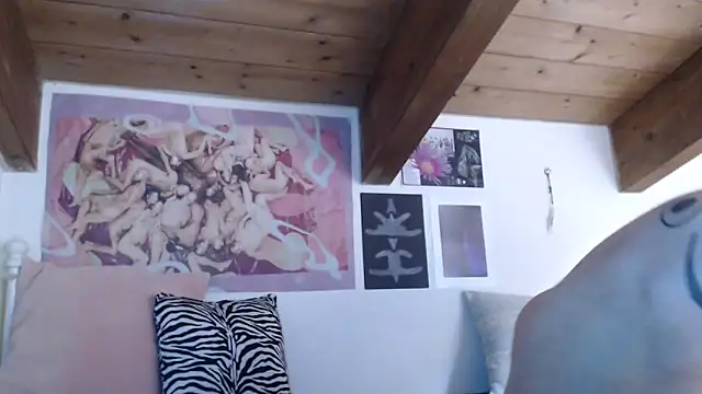 kinkyspirali online show from 10, 6, 2026
