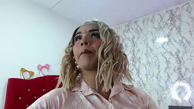 Snapshot of AlexaFontana chatting on 3, 3, 2026 AlexaFontana online show from 3, 3, 2026