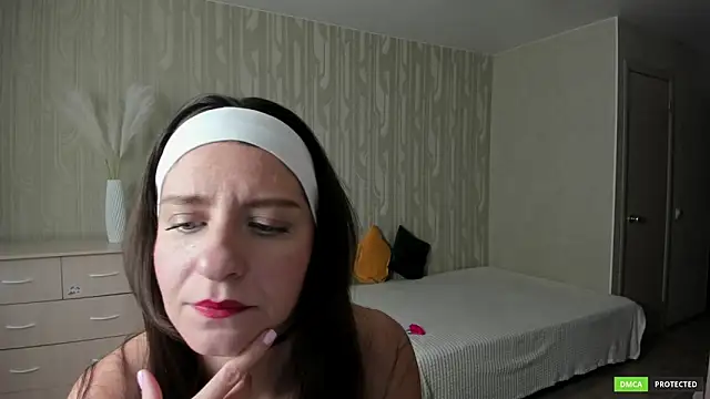 Snapshot of helentasty chatting on 21, 4, 2026 helentasty online show from 21, 4, 2026