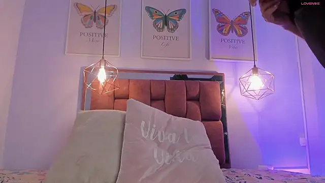 Snapshot of kristakinnky chatting on 29, 9, 2025 kristakinnky online show from 29, 9, 2025