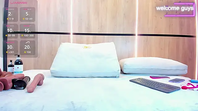 adela chase online show from 22, 9, 2025