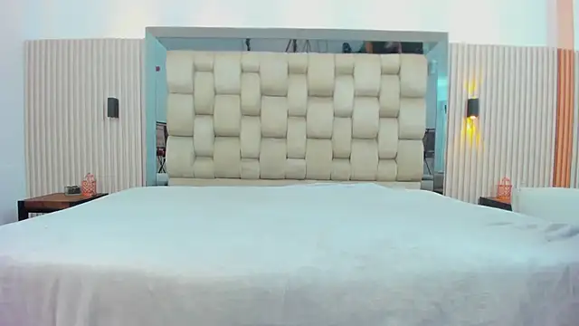 adela chase online show from 16, 1, 2026