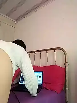 Snapshot of amellie_ros chatting on 15, 12, 2024 amellie ros online show from 15, 12, 2024