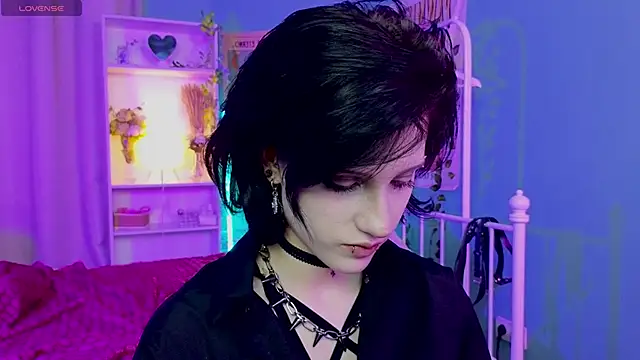 dark vamp  online show from 23, 1, 2025