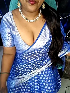 honey-sexy online show from 2, 2, 2025