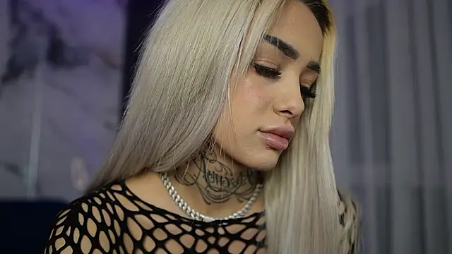 Snapshot of blondie_muller chatting on 26, 3, 2026 blondie muller online show from 26, 3, 2026