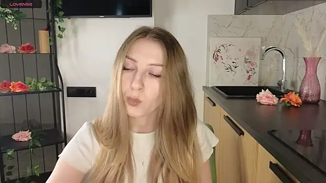 Snapshot of BreckAngwin chatting on 12, 3, 2025 BreckAngwin online show from 12, 3, 2025