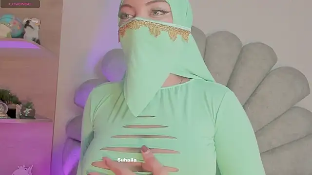 Snapshot of Amaltea chatting on 1, 2, 2025 Amaltea online show from 1, 2, 2025