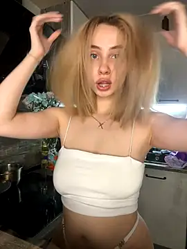 Snapshot of Kitty_Katrine chatting on 4, 12, 2025 Kitty Katrine online show from 4, 12, 2025