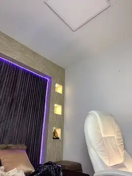 Snapshot of dolcebella chatting on 11, 9, 2025 dolcebella online show from 11, 9, 2025