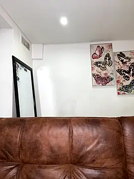 Snapshot of dolcebella chatting on 20, 10, 2025 dolcebella online show from 20, 10, 2025