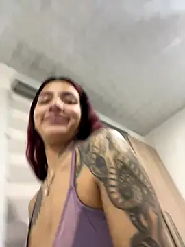 Snapshot of dolcebella chatting on 8, 11, 2025 dolcebella online show from 8, 11, 2025