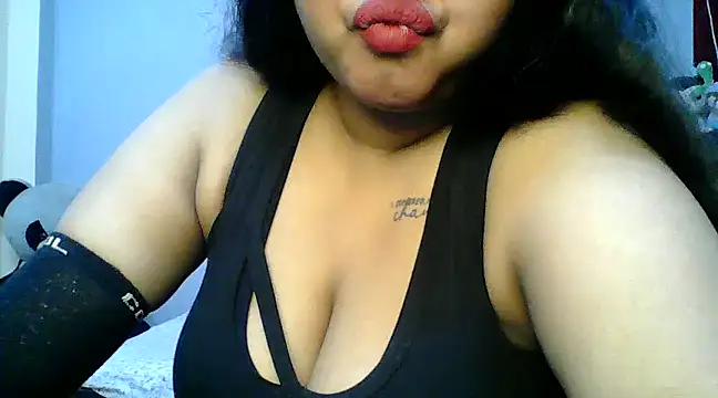 Snapshot of Your-love-12 chatting on 6, 2, 2025 Your-love-12 online show from 6, 2, 2025