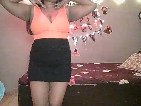 Snapshot of Your-love-12 chatting on 30, 10, 2025 Your-love-12 online show from 30, 10, 2025