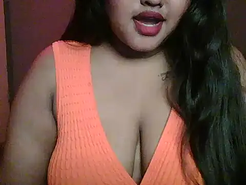 Snapshot of Your-love-12 chatting on 18, 11, 2025 Your-love-12 online show from 18, 11, 2025