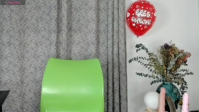 Snapshot of angelswets chatting on 20, 9, 2025 angelswets online show from 20, 9, 2025