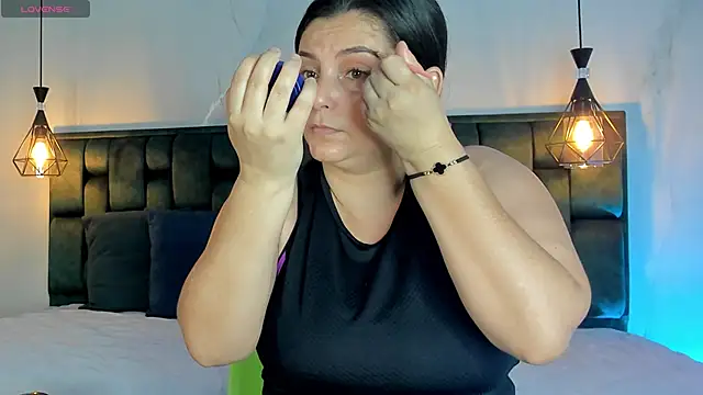 Snapshot of angelswets chatting on 18, 10, 2025 angelswets online show from 18, 10, 2025