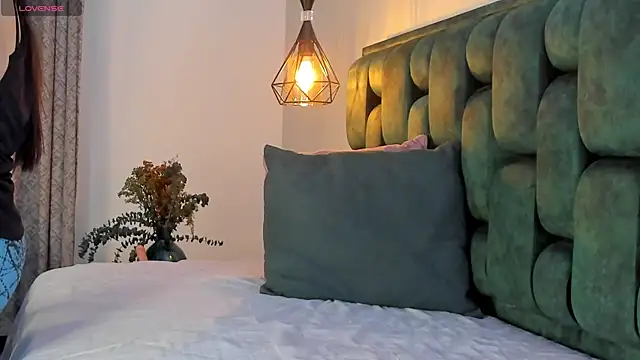 Snapshot of angelswets chatting on 23, 10, 2025 angelswets online show from 23, 10, 2025