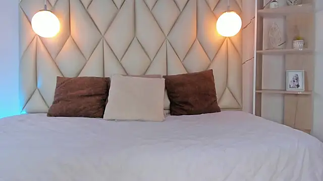 Snapshot of angelswets chatting on 26, 11, 2025 angelswets online show from 26, 11, 2025