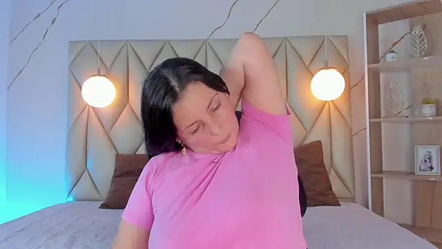 Snapshot of angelswets chatting on 27, 11, 2025 angelswets online show from 27, 11, 2025