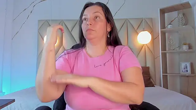 angelswets online show from 2, 12, 2025