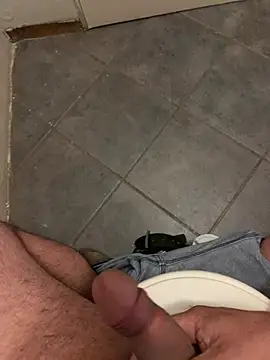 Snapshot of MrDwhit chatting on 19, 1, 2026 MrDwhit online show from 19, 1, 2026