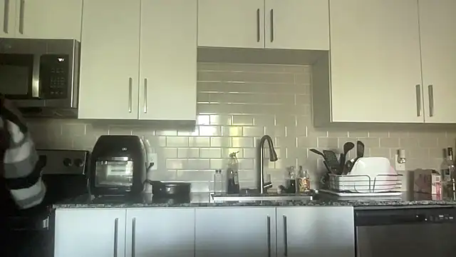 Snapshot of AveryJ99 chatting on 19, 3, 2025 AveryJ99 online show from 19, 3, 2025