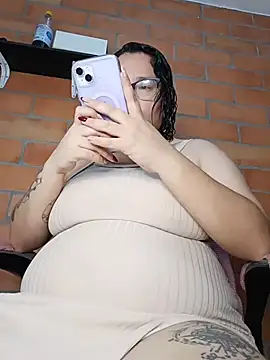 CinnamonCookiez online show from 10, 1, 2026