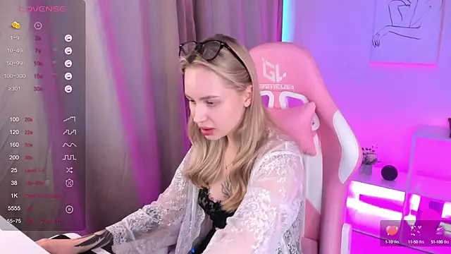 Carol  Cox online show from 24, 2, 2025