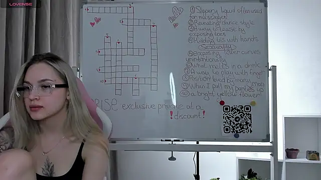 Carol  Cox online show from 18, 3, 2025