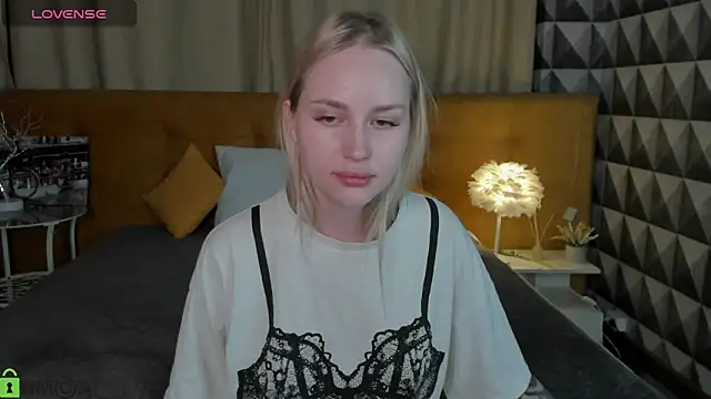 Carol  Cox online show from 12, 9, 2025