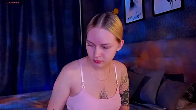 Carol  Cox online show from 17, 9, 2025