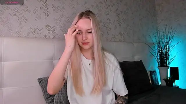 Carol  Cox online show from 1, 10, 2025