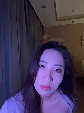Snapshot of 77Ssuri chatting on 27, 11, 2025 77Ssuri online show from 27, 11, 2025