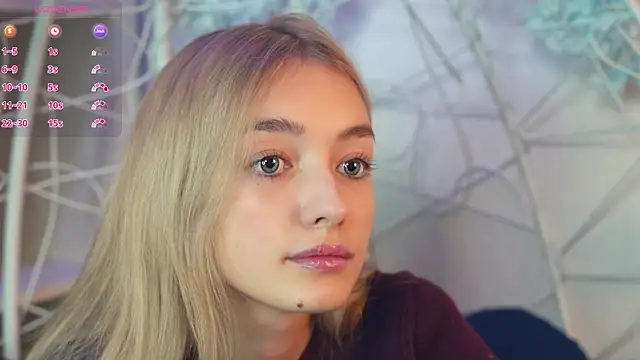 Snapshot of FlairCunard chatting on 13, 12, 2024 FlairCunard online show from 13, 12, 2024