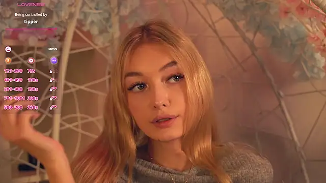 Snapshot of FlairCunard chatting on 20, 12, 2024 FlairCunard online show from 20, 12, 2024