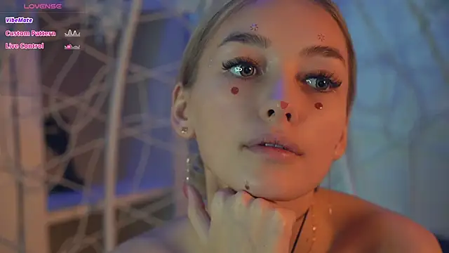 Snapshot of FlairCunard chatting on 21, 12, 2024 FlairCunard online show from 21, 12, 2024