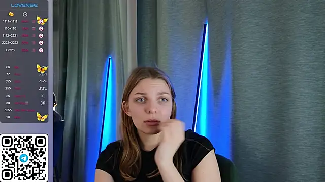 ElswythDecoursey online show from 2, 2, 2025