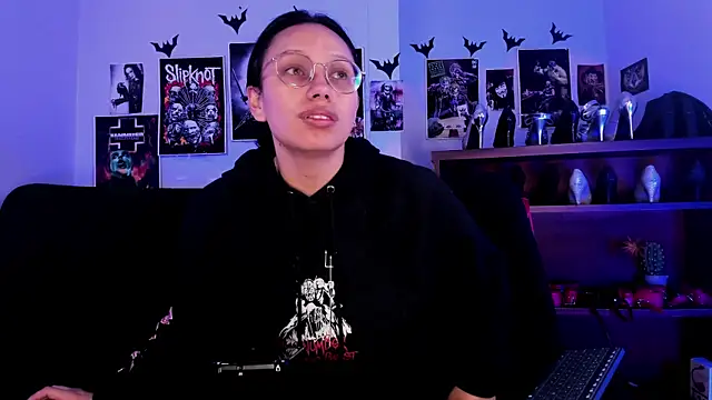 lilith-deveraux online show from 9, 7, 2026