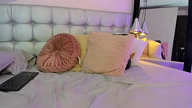 Axel brunette1 online show from 6, 3, 2025