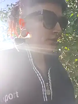 SweetPivoinee online show from 3, 3, 2026