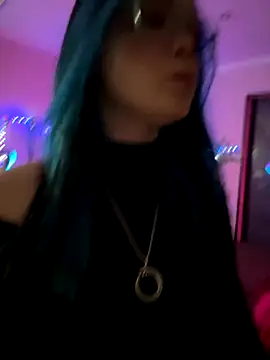 MaddisonHaas online show from 1, 10, 2025