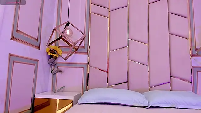 Snapshot of Sweetgirl4u_ chatting on 5, 3, 2025 Sweetgirl4u online show from 5, 3, 2025