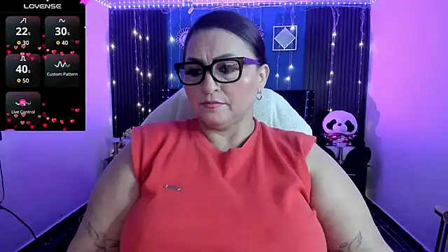 Ivonnee   online show from 2, 5, 2026